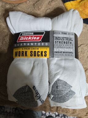 Dickies White 5-Pack Crew Work Socks - Heavy Cushioning